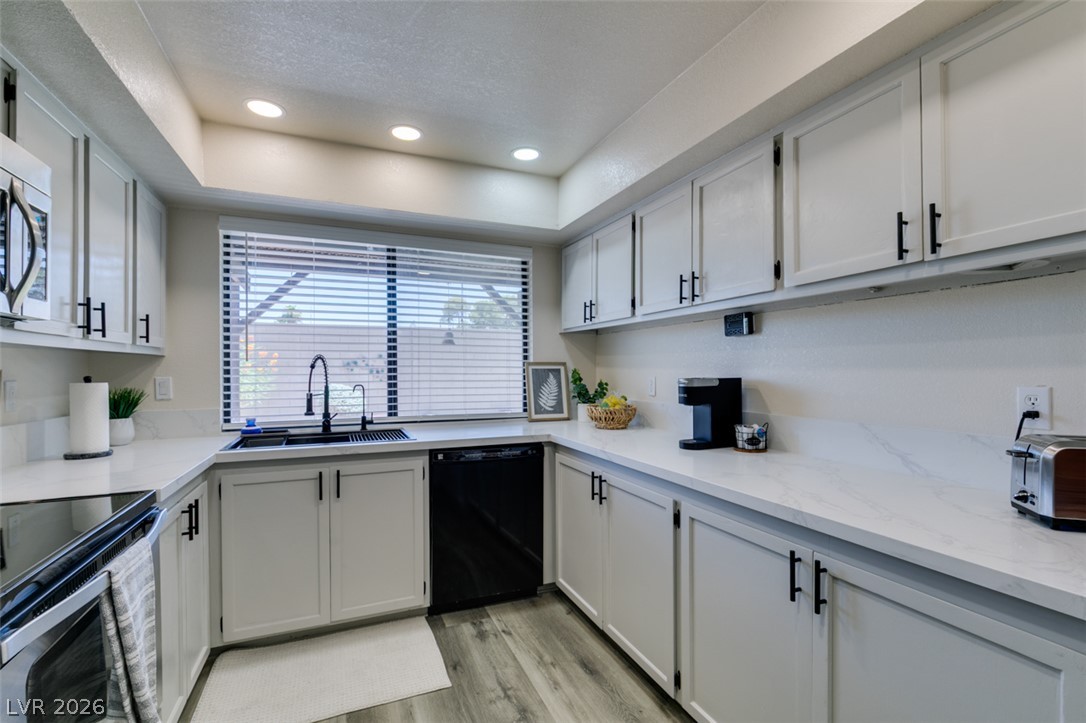 2587 Swan Lane Property Photo 19