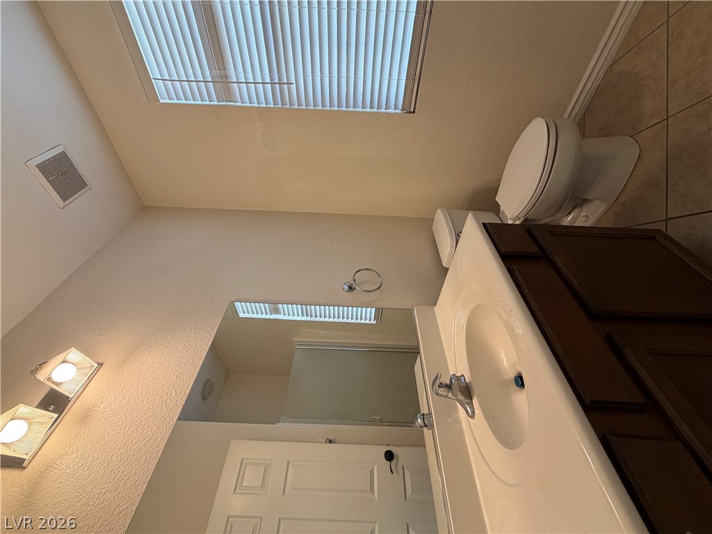 10704 Sheepshead Bay Avenue Property Photo 16