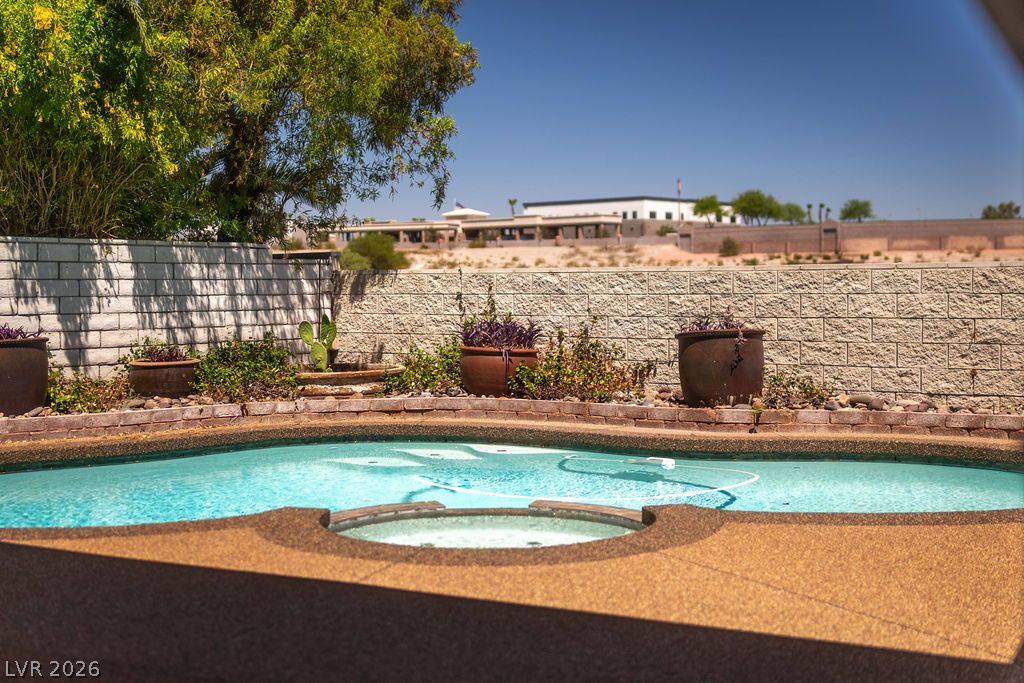 2504 Hacker Drive Property Photo 40