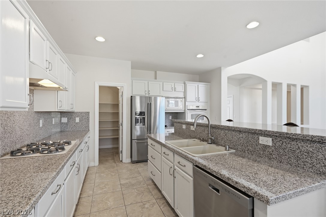 9952 Madison Walk Avenue Property Photo 13