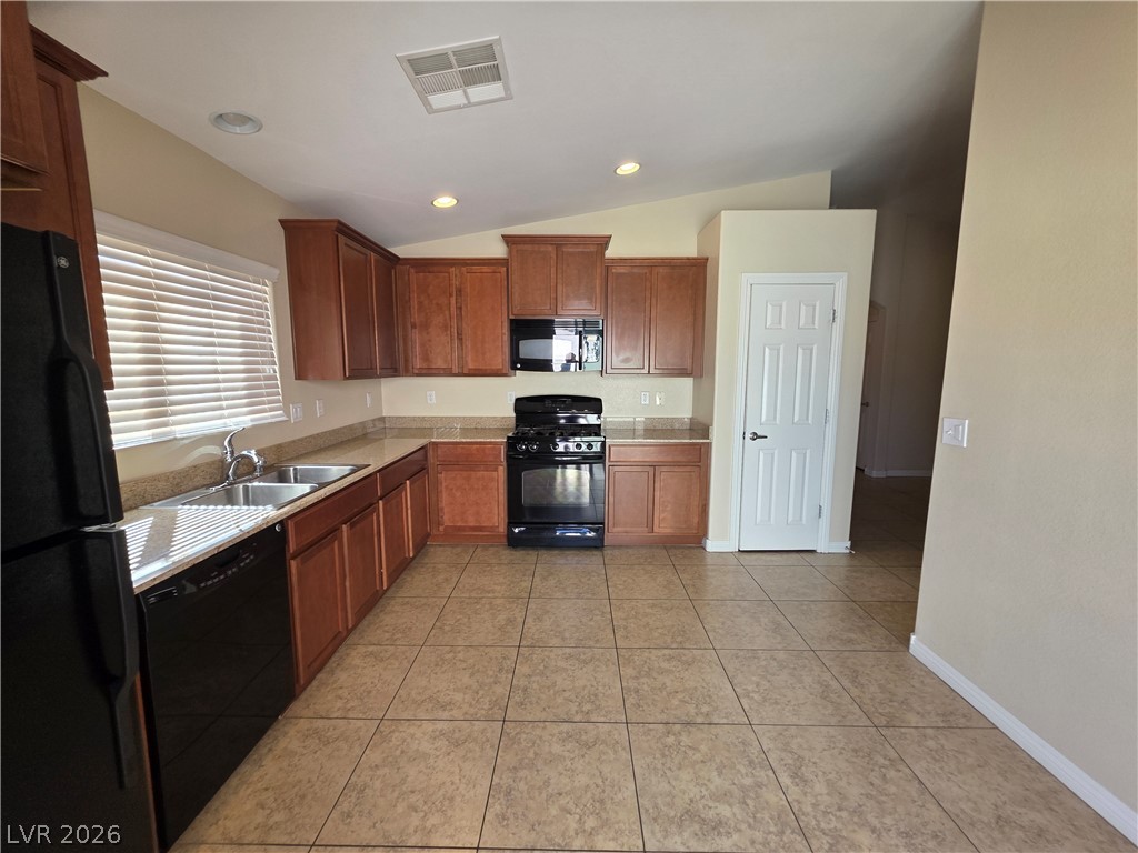 7876 Crownbeard Street Property Photo 5