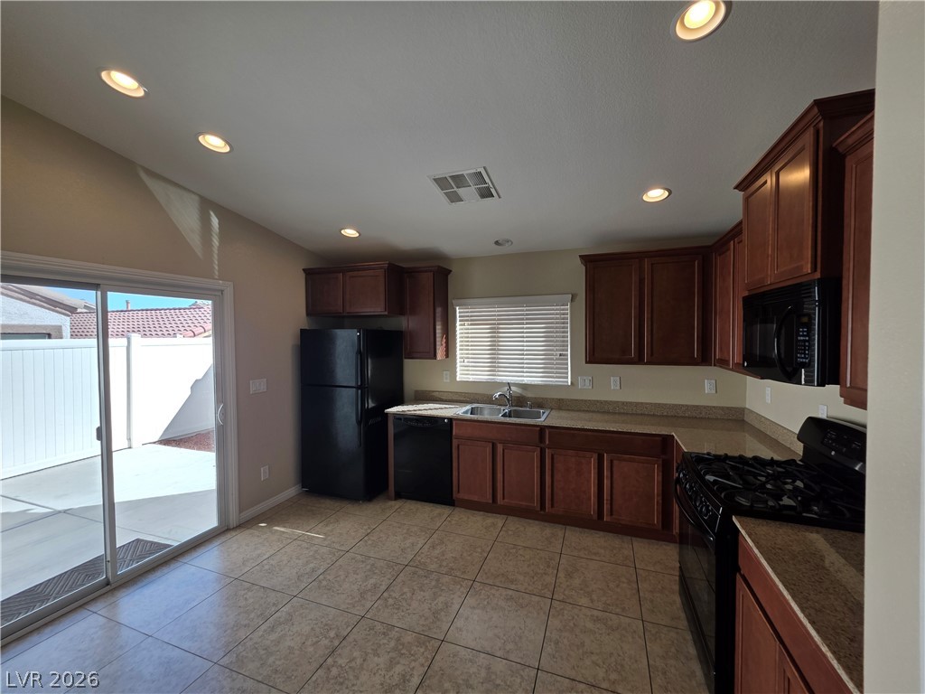 7876 Crownbeard Street Property Photo 32