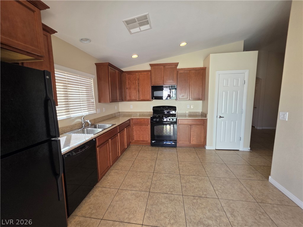 7876 Crownbeard Street Property Photo 36