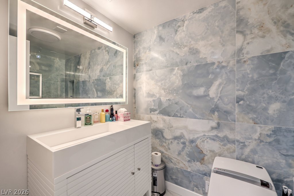 205 East Harmon Avenue 507 Property Photo 19