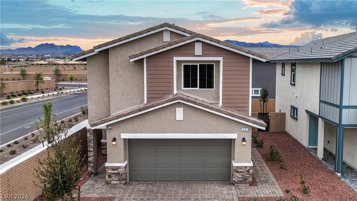 1090 Saffron Toucan Lane Property Photo 1