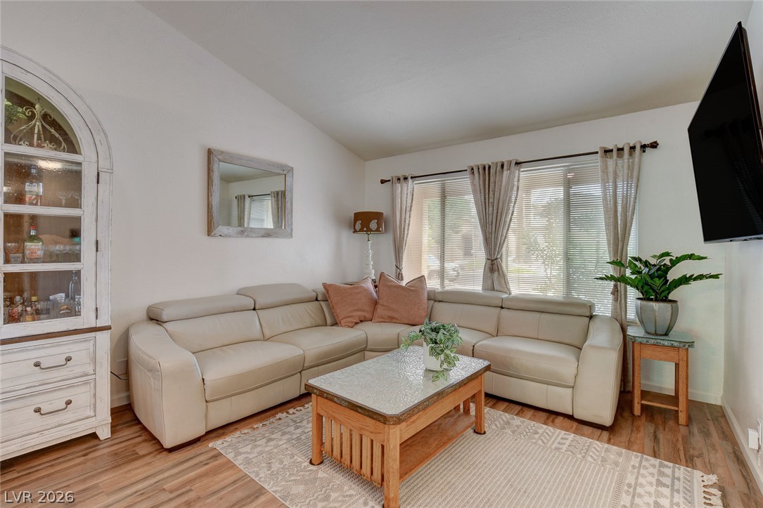 517 Tara Court Property Photo 4