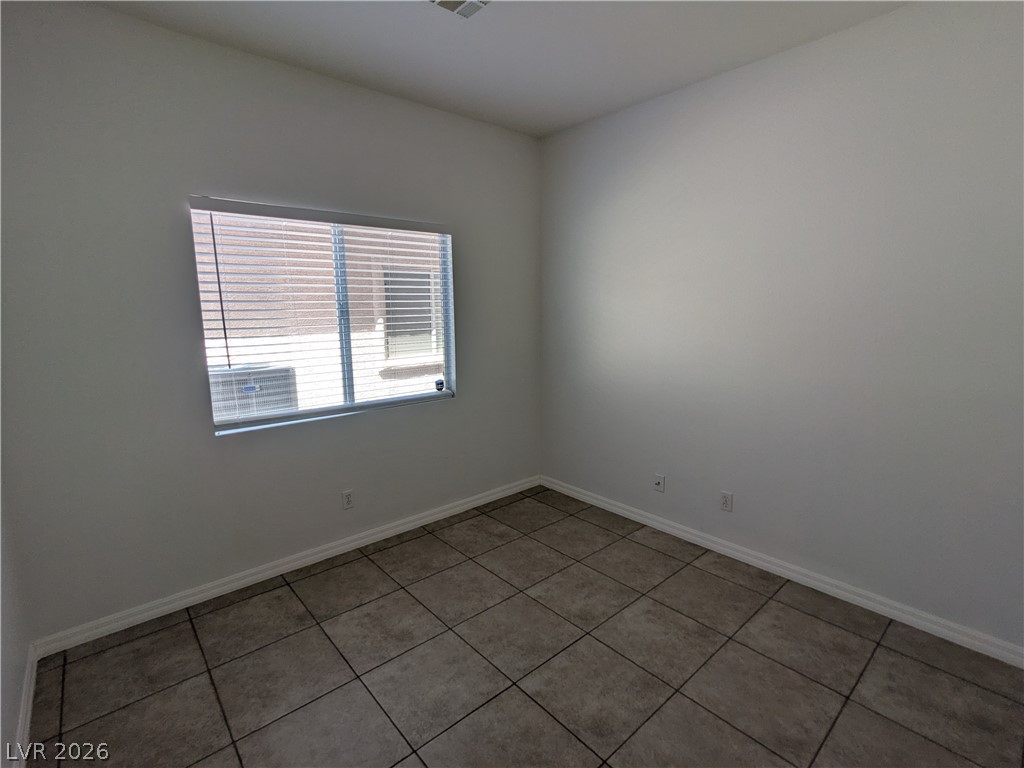 1016 Royal Plum Lane Property Photo 12