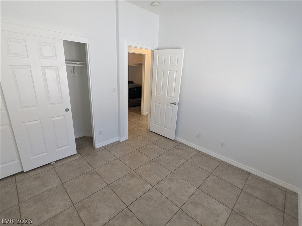 1016 Royal Plum Lane Property Photo 13