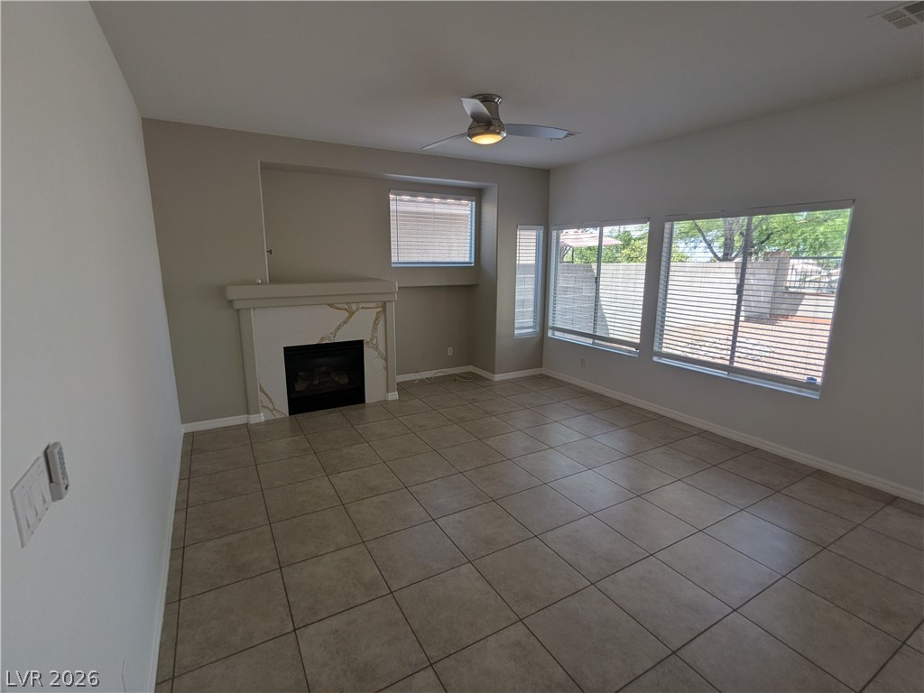 1016 Royal Plum Lane Property Photo 17