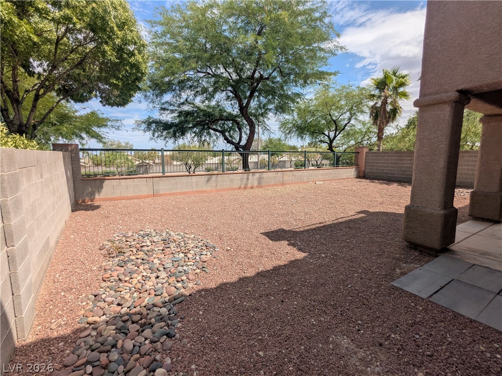 1016 Royal Plum Lane Property Photo 36