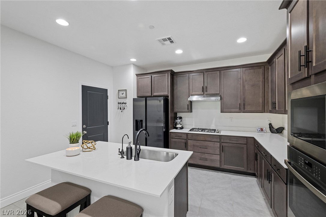 976 East Sunset Road Property Photo 16