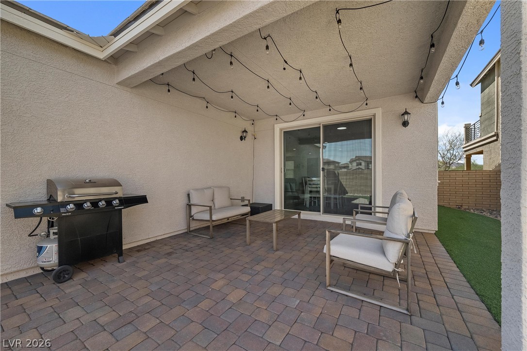 976 East Sunset Road Property Photo 24