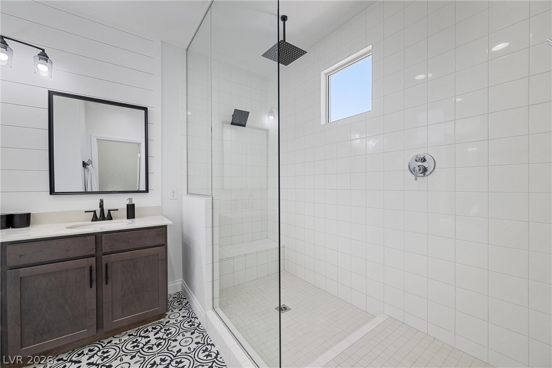 976 East Sunset Road Property Photo 35