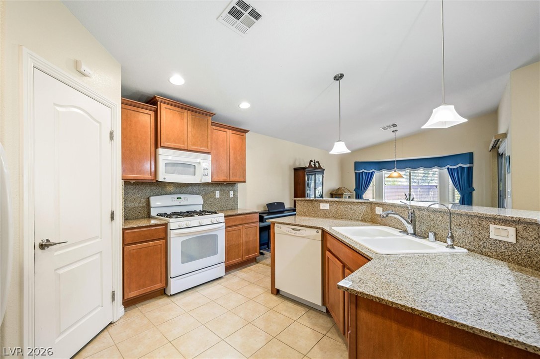 213 Whitetail Archery Avenue Property Photo 8