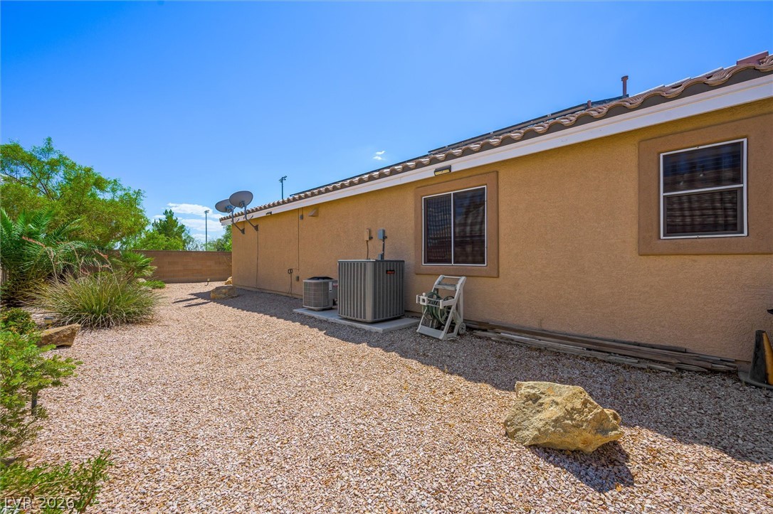 213 Whitetail Archery Avenue Property Photo 45