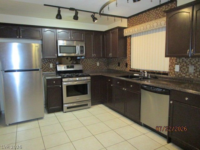 3822 King Palm Avenue Property Photo 5