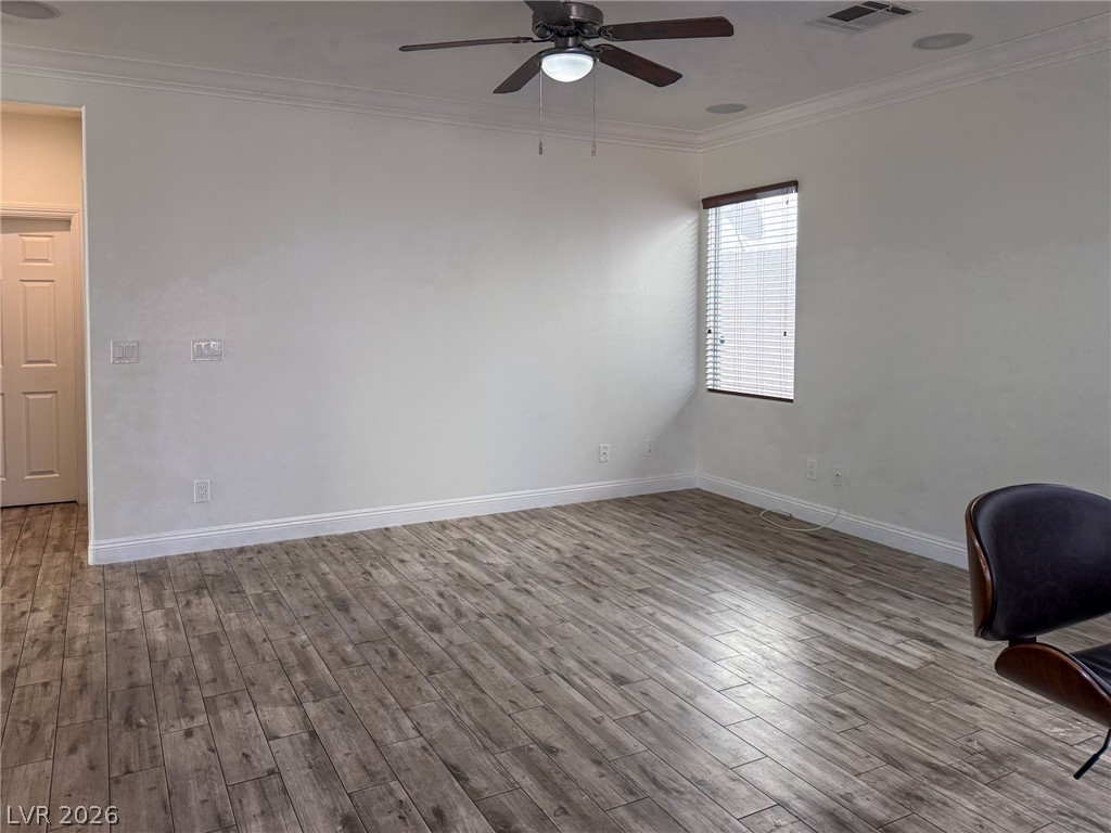 9156 Weeping Hollow Avenue Property Photo 10
