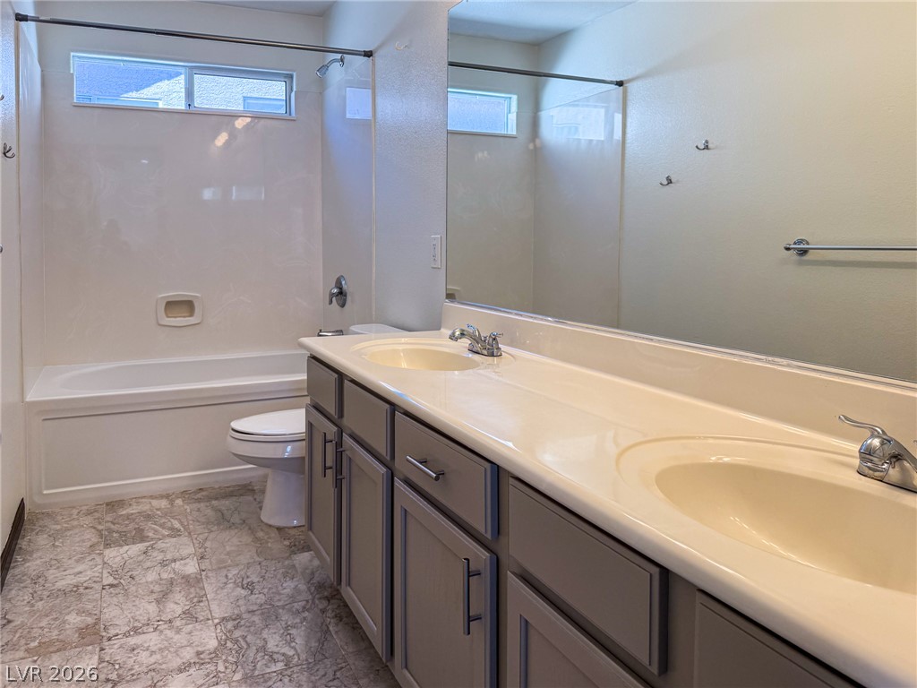 9156 Weeping Hollow Avenue Property Photo 19