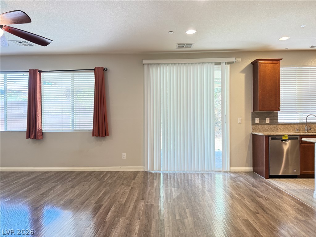 6309 Patriot Wave Street Property Photo 7