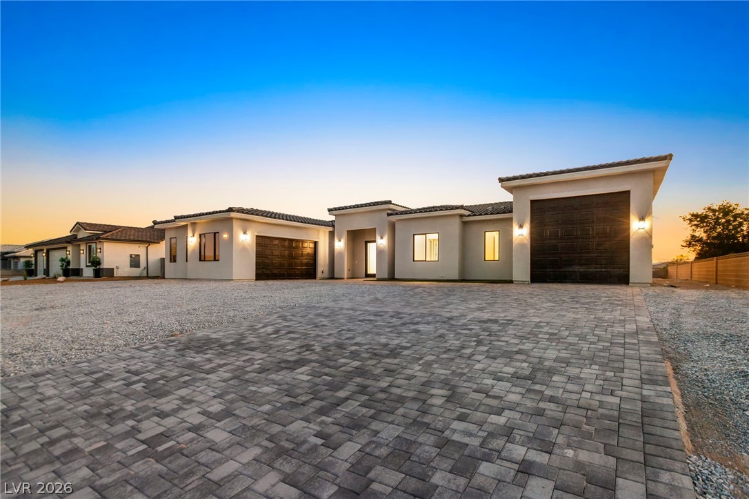 6340 Montclair Street Property Photo 2