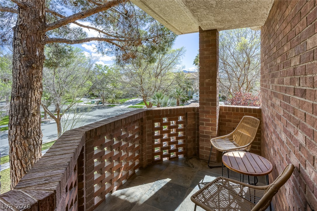 2239 Chatsworth Court Property Photo 63
