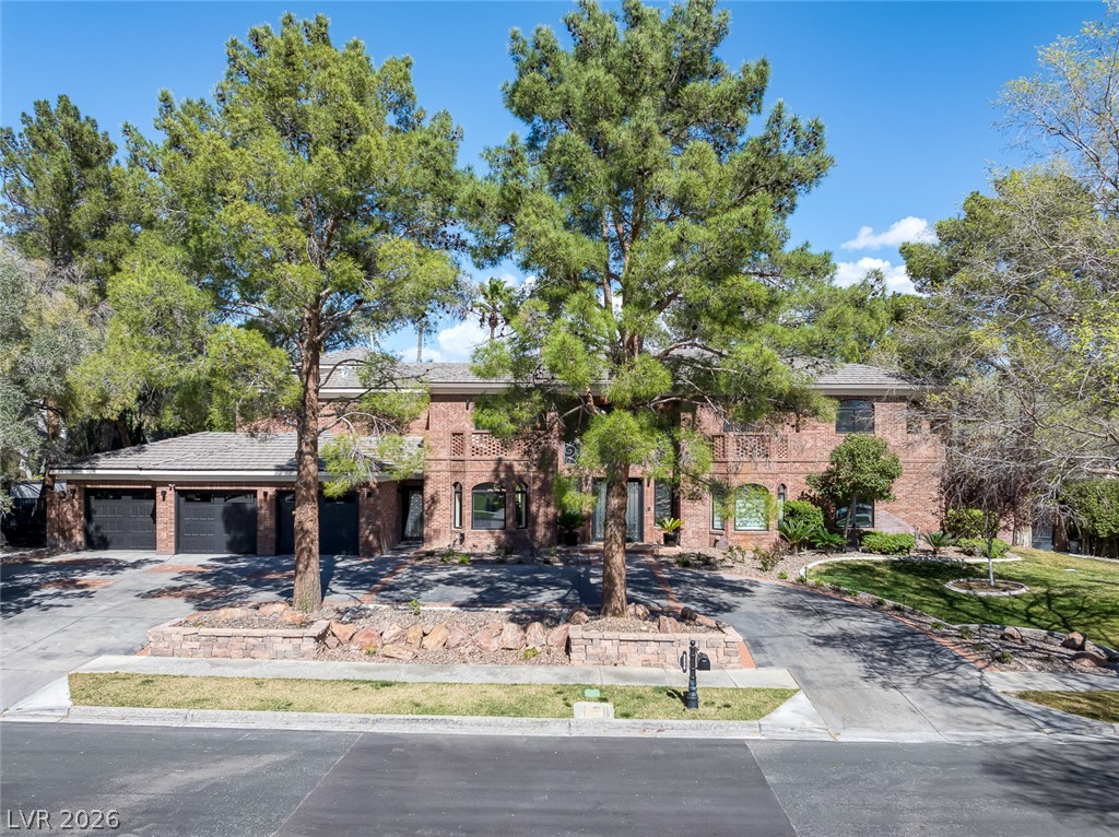2239 Chatsworth Court Property Photo 82