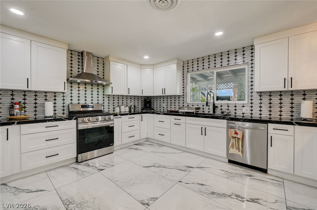 1920 Parkchester Drive Property Photo 11