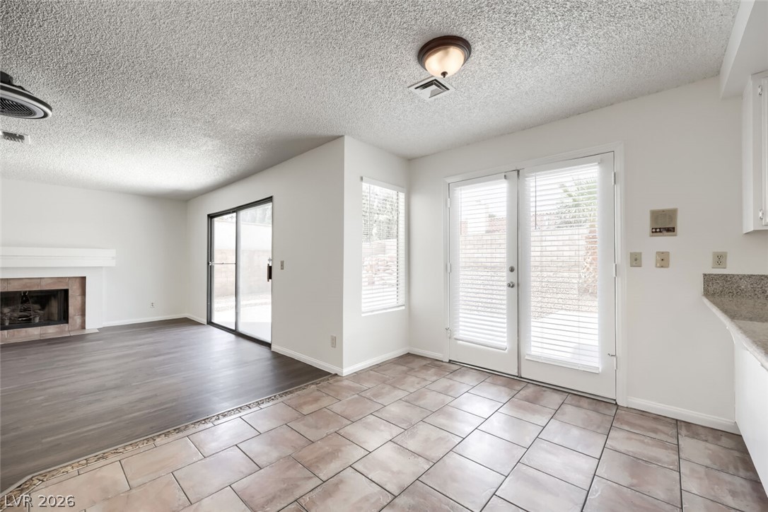 9000 Feather River Court Property Photo 9