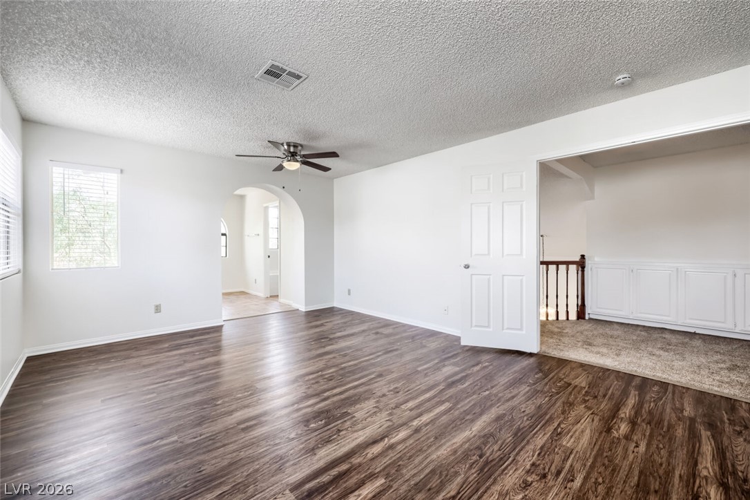 9000 Feather River Court Property Photo 10