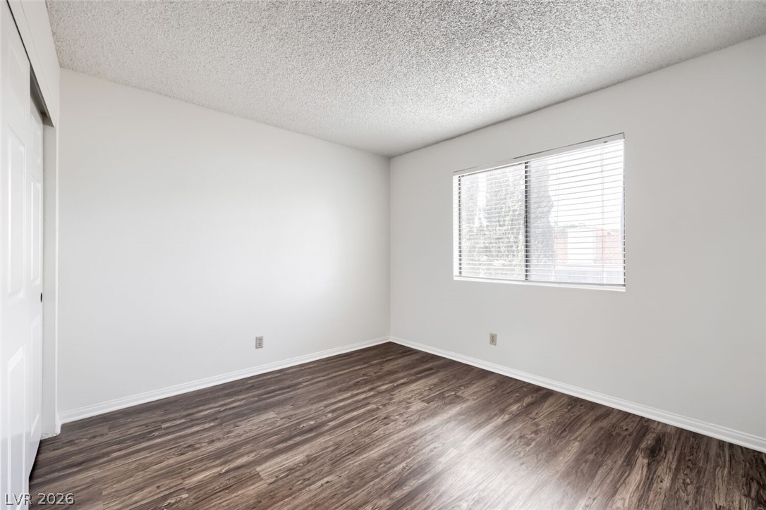 9000 Feather River Court Property Photo 11