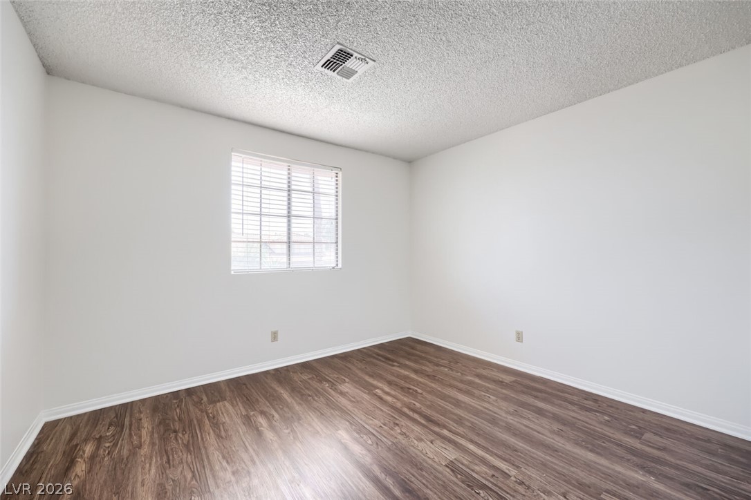 9000 Feather River Court Property Photo 18
