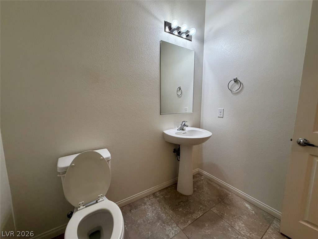 5844 Middle Rock Street Property Photo 13