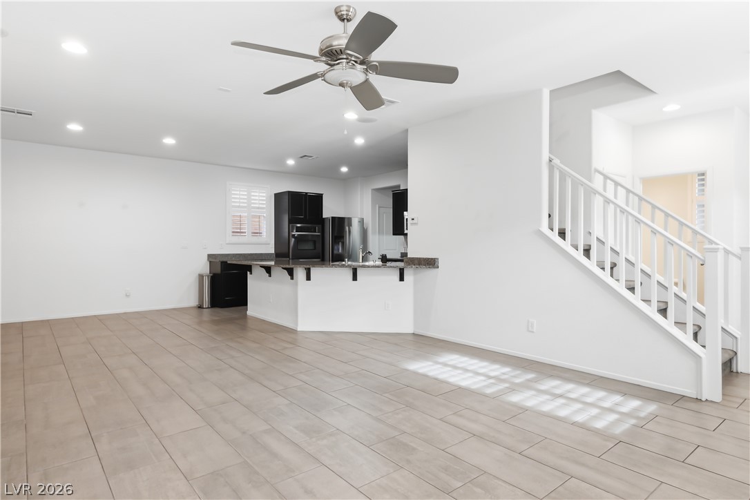 10639 Whiting Avenue Property Photo 6