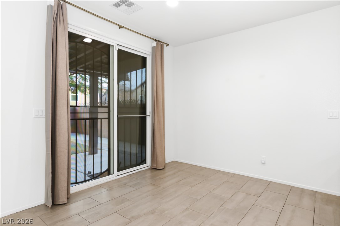10639 Whiting Avenue Property Photo 8