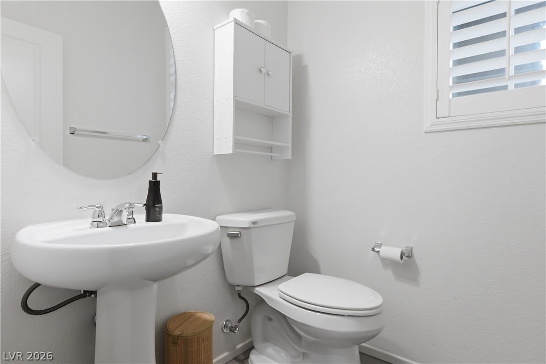 10639 Whiting Avenue Property Photo 14