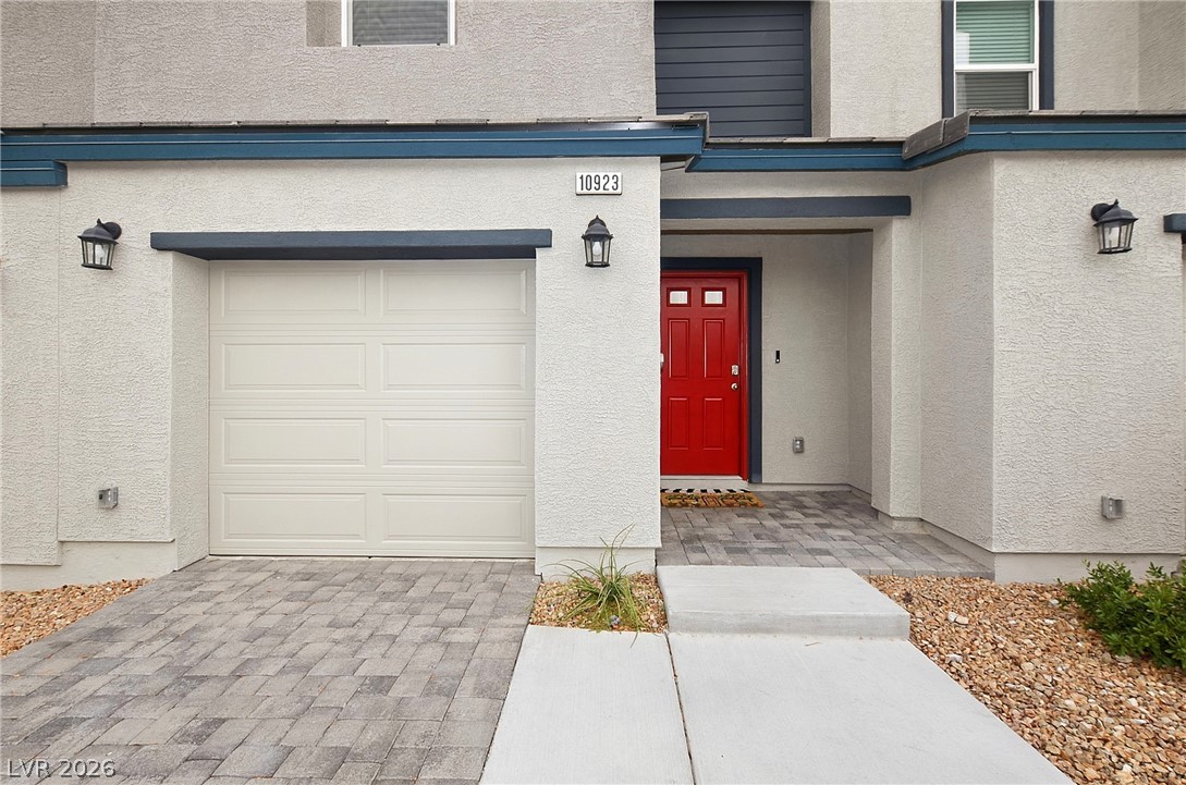 10923 Heatherford Avenue Property Photo 4