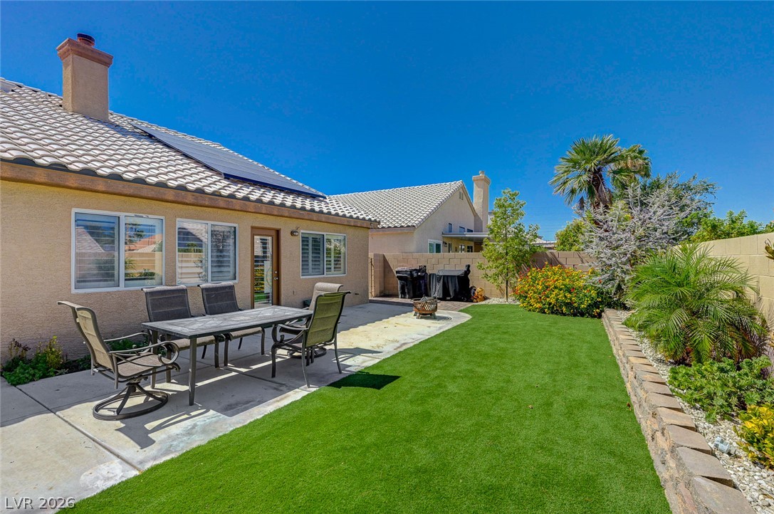 2746 Canarsy Court Property Photo 4