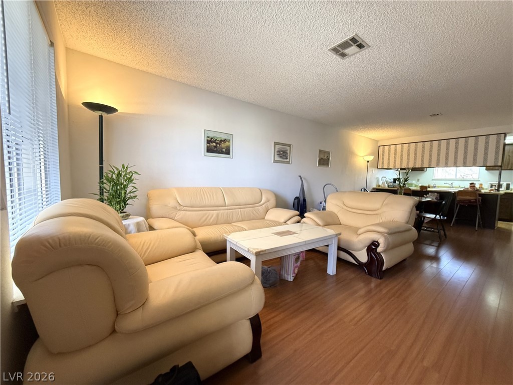 3230 Cameron Street D Property Photo 4