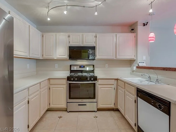 5125 West Reno Avenue 1055 Property Photo 4
