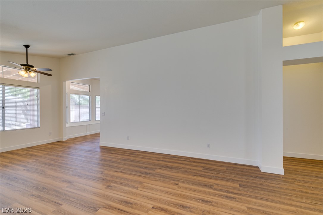 1833 Sierra Hills Way Property Photo 4