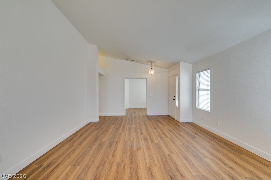 1833 Sierra Hills Way Property Photo 5