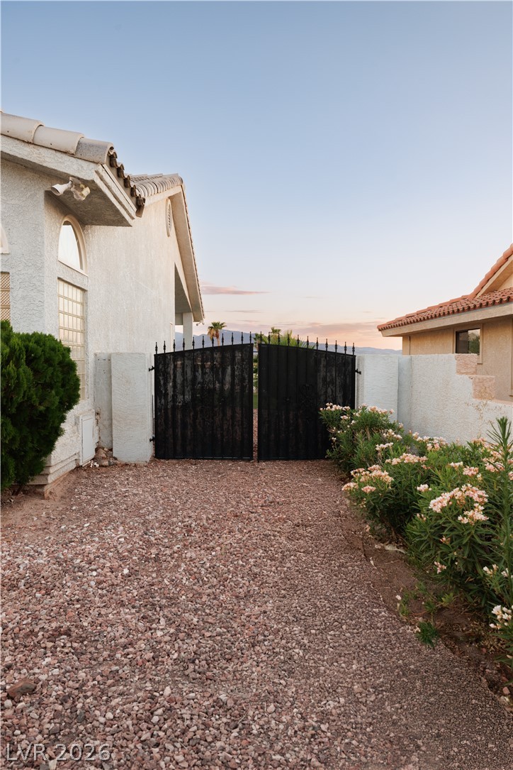 1052 Calico Ridge Drive Property Photo 10