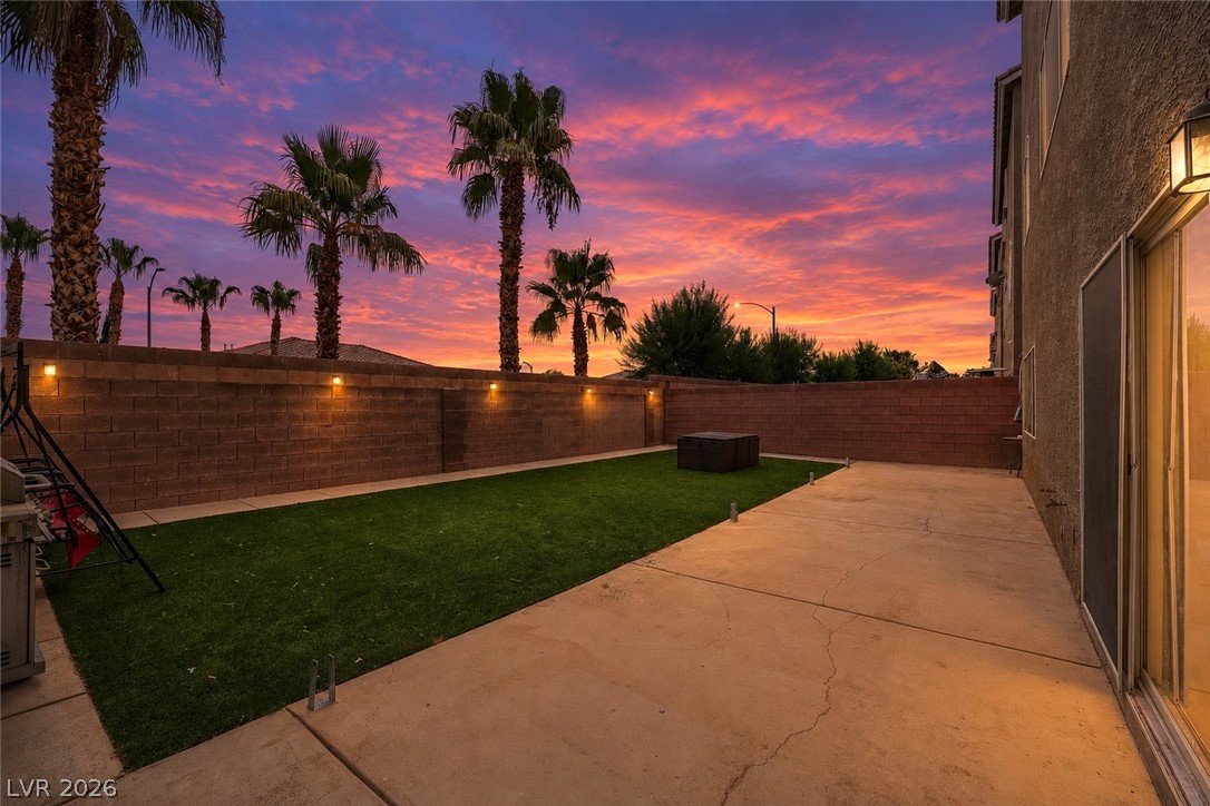 8200 Duncan Peak Court Property Photo 52