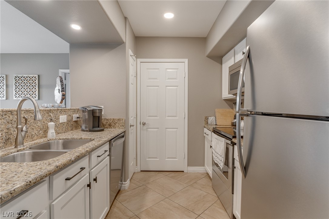 7255 West Sunset Road 2155 Property Photo 1