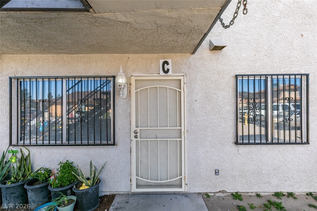 1641 North Lamont Street C Property Photo 5