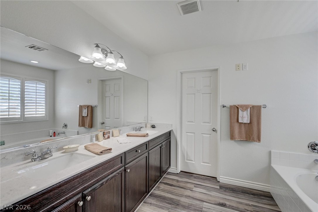 6980 Walden Park Street Property Photo 7