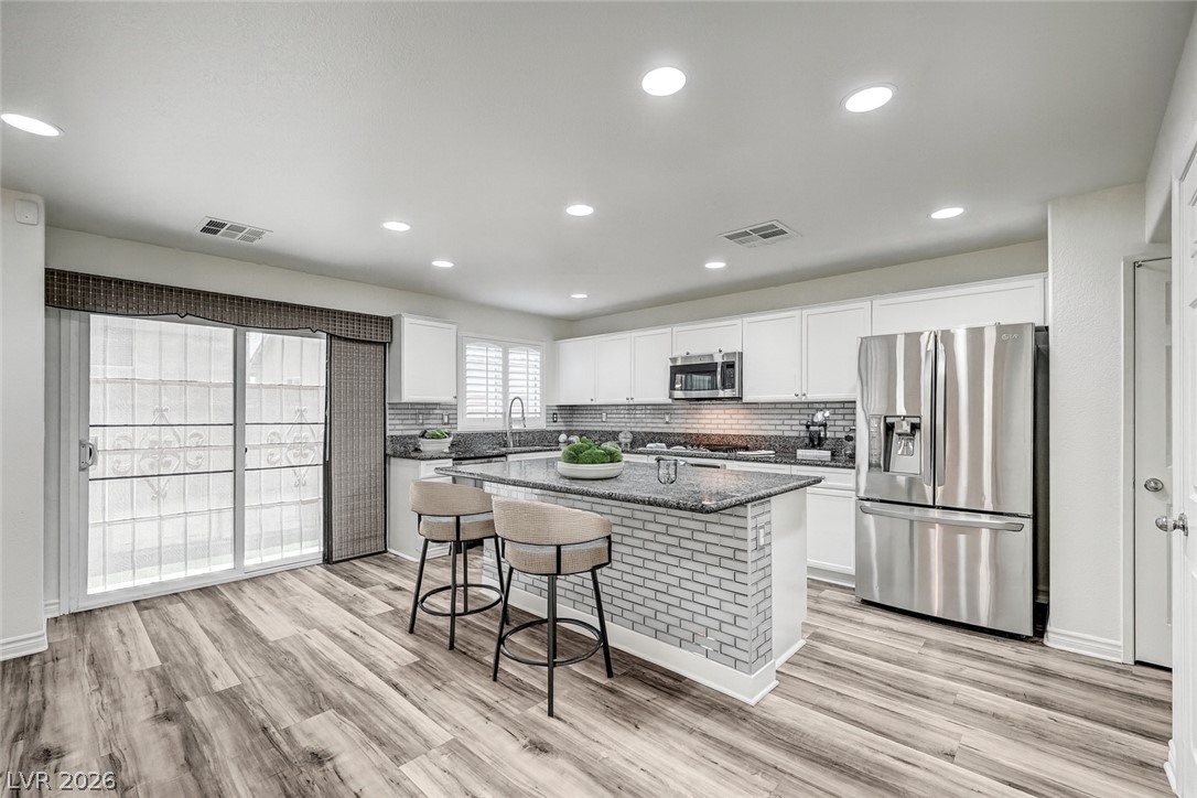 6980 Walden Park Street Property Photo 14