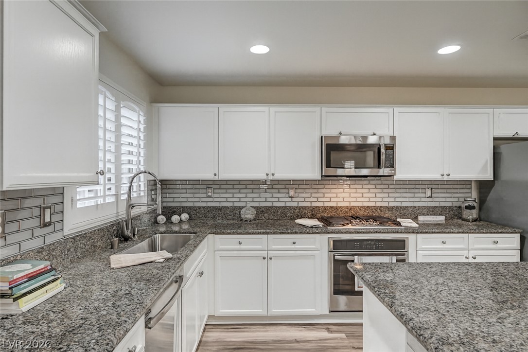 6980 Walden Park Street Property Photo 16