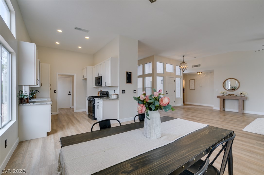 2052 Angel Falls Drive Property Photo 11