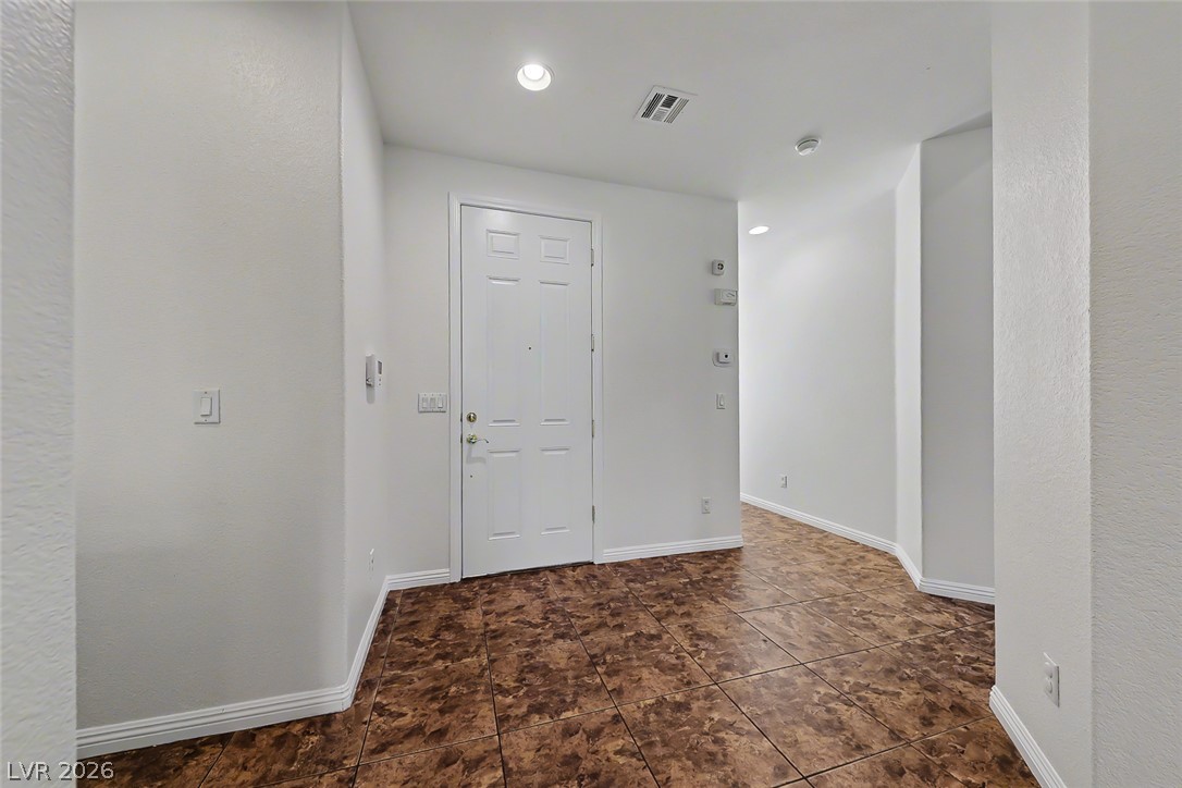 8117 Orchard Glen Avenue Property Photo 7